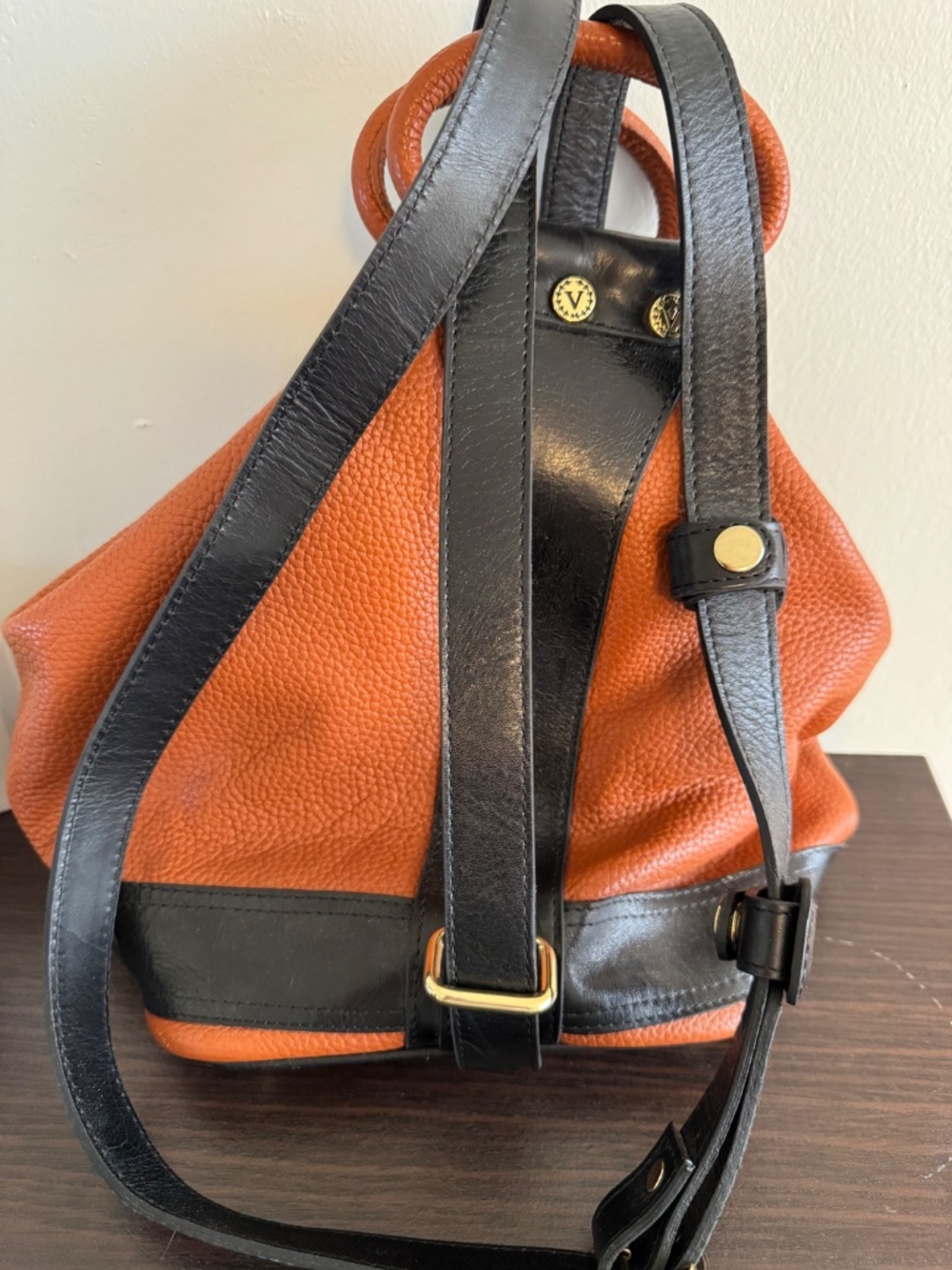 NWT Valentina Italy Convertible Leather Sling Backpack - Picture 7 of 11